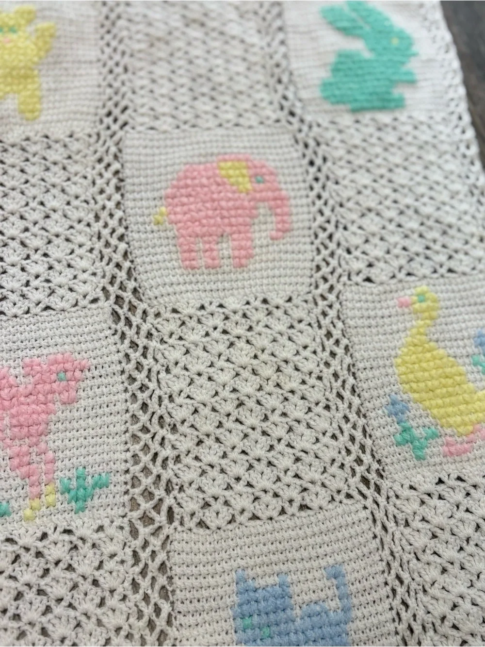 Vintage Handmade Animal Crochet Baby Blanket Cross Stitch 28x38” Unisex Pastel‎